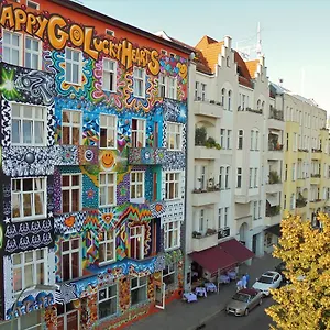 Happy Go Lucky + Auberge de jeunesse Berlin